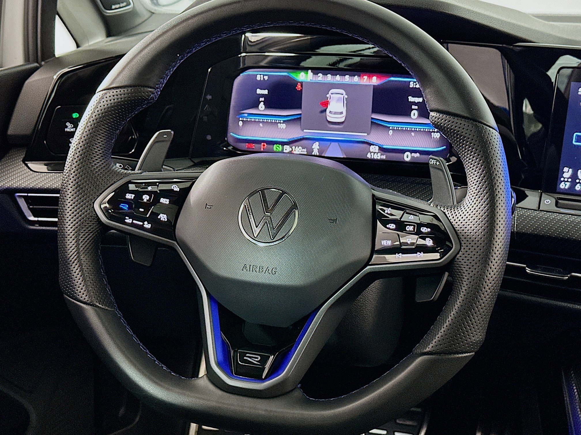 Used 2024 Volkswagen Golf R image 8