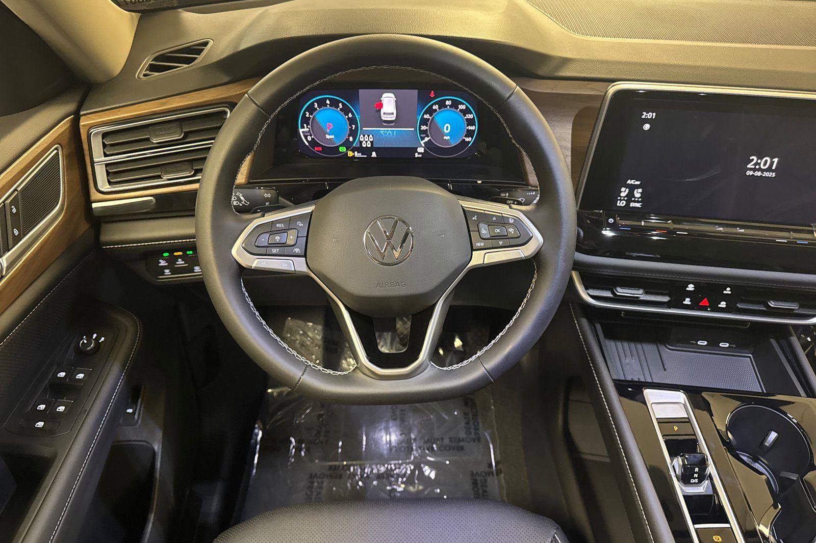 New 2026 Volkswagen Atlas SE image 13