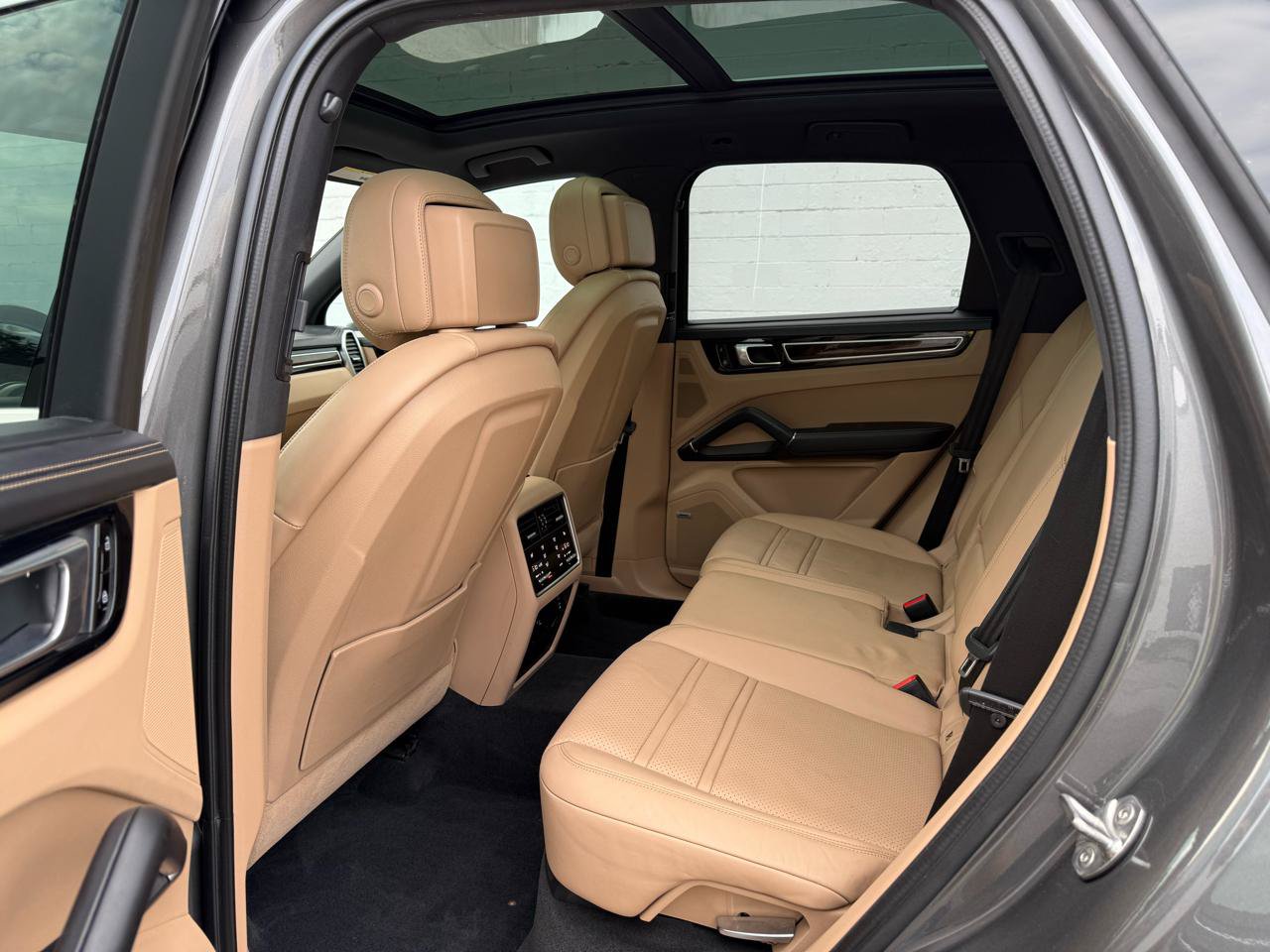 Used 2021 Porsche Cayenne S AWD/4WD image 20