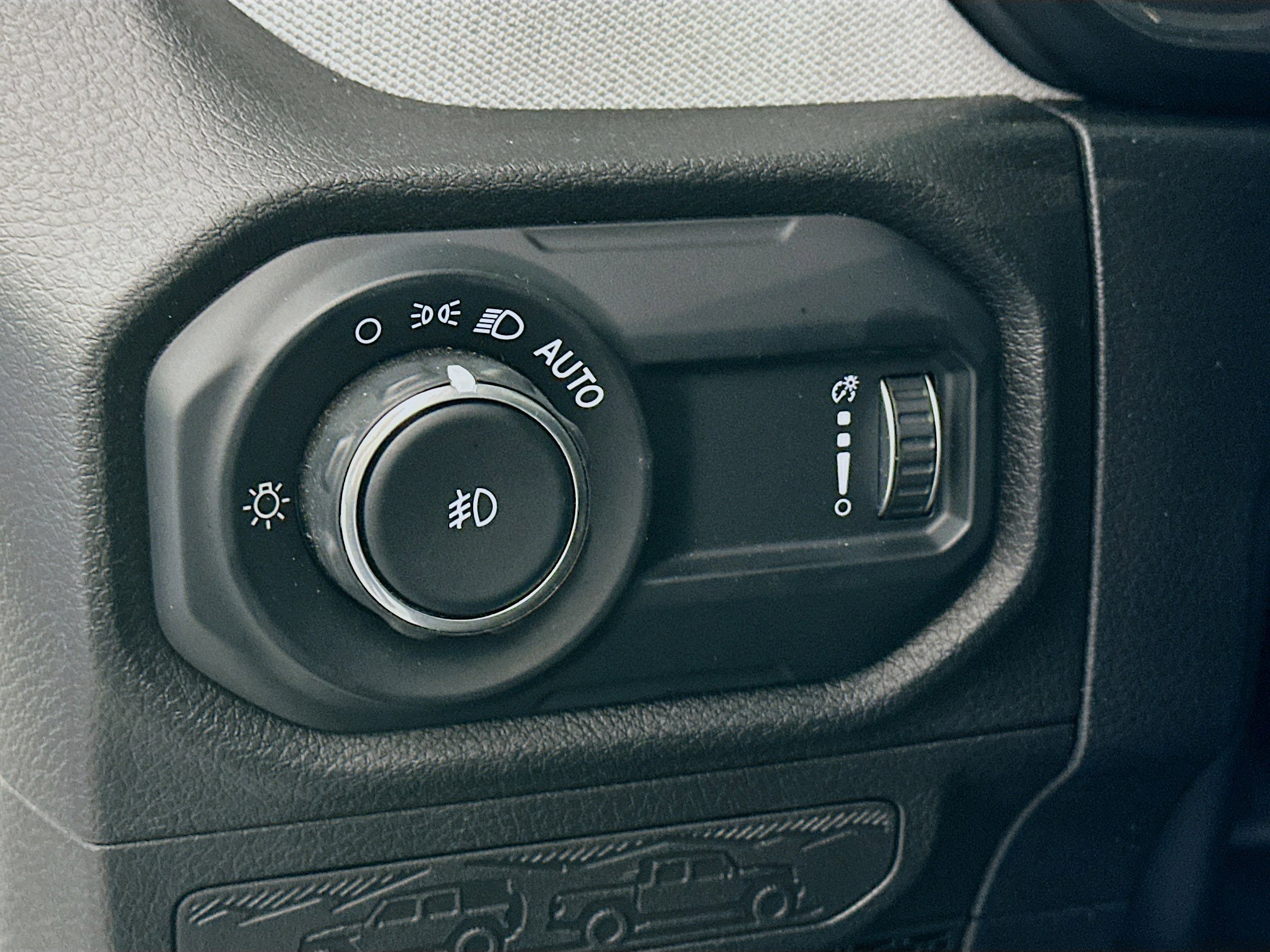 Used 2025 Jeep Wrangler Sport S image 16