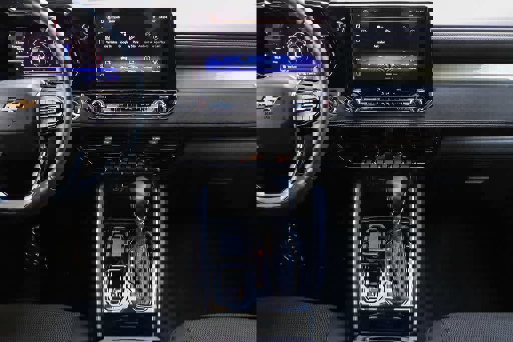 Used 2024 Chevrolet Colorado LT w/ LT Convenience Package image 13