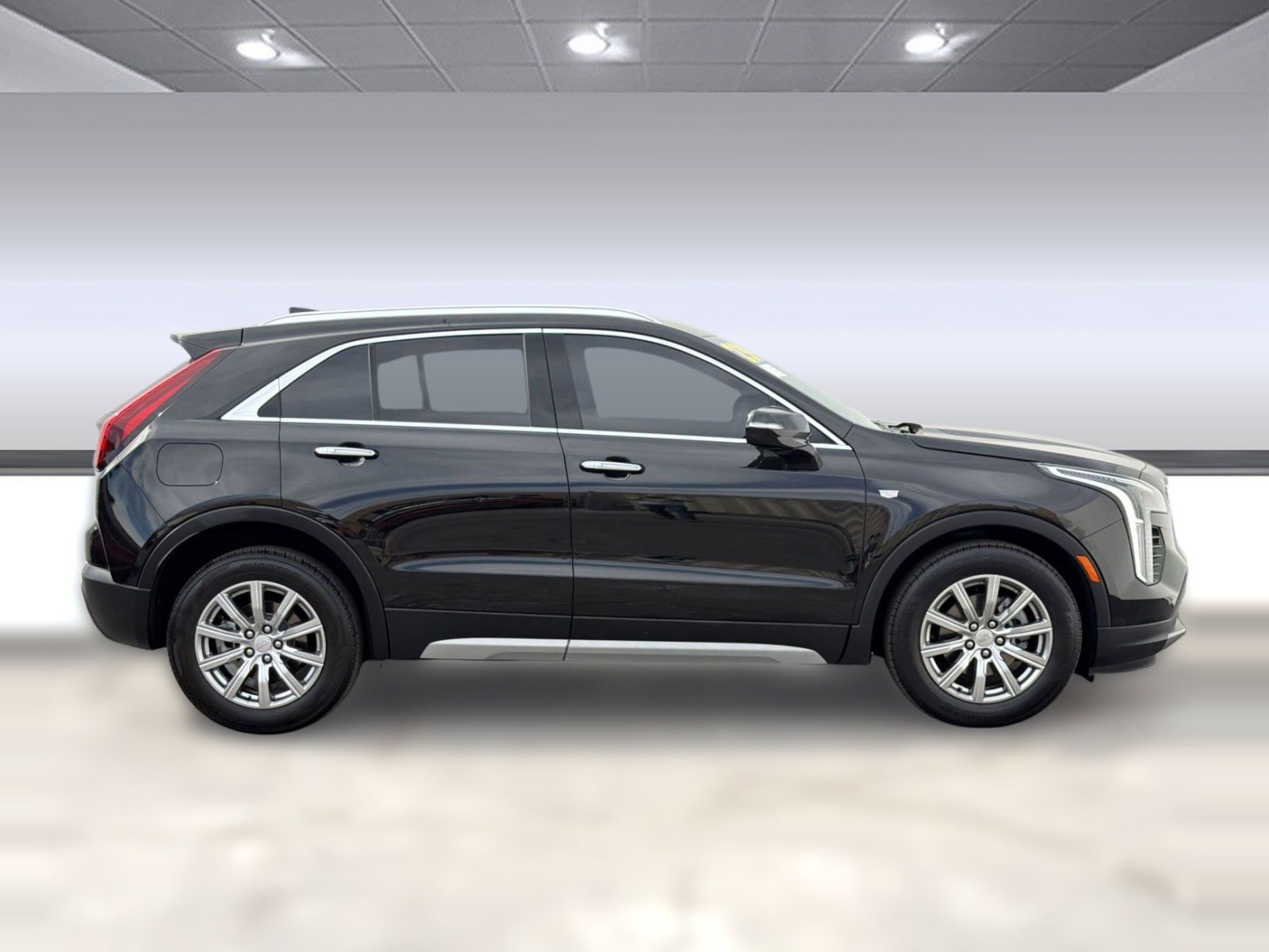 Used 2023 Cadillac XT4 Premium Luxury w/ Driver Assist Package image 6