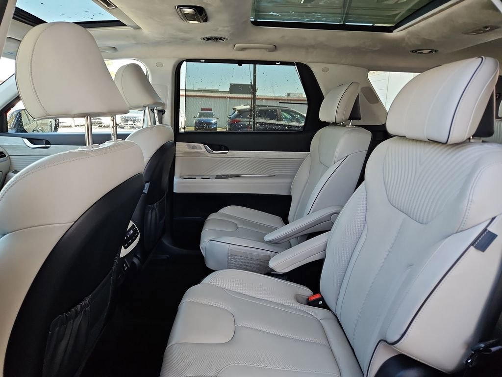 Used 2024 Hyundai Palisade Calligraphy image 31
