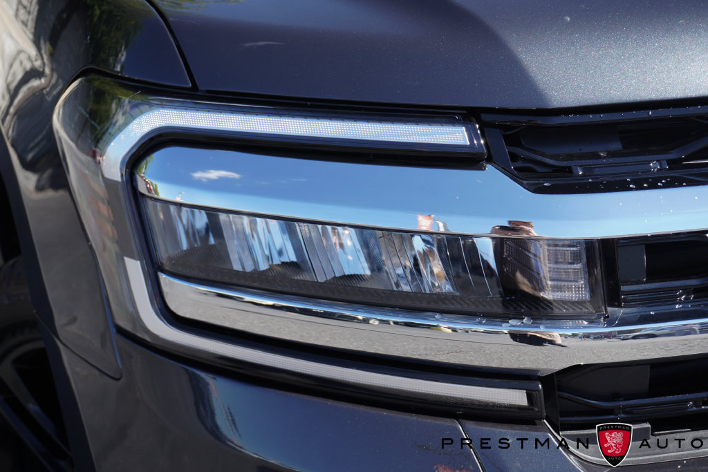 Used 2024 Ford Expedition XLT AWD/4WD image 16