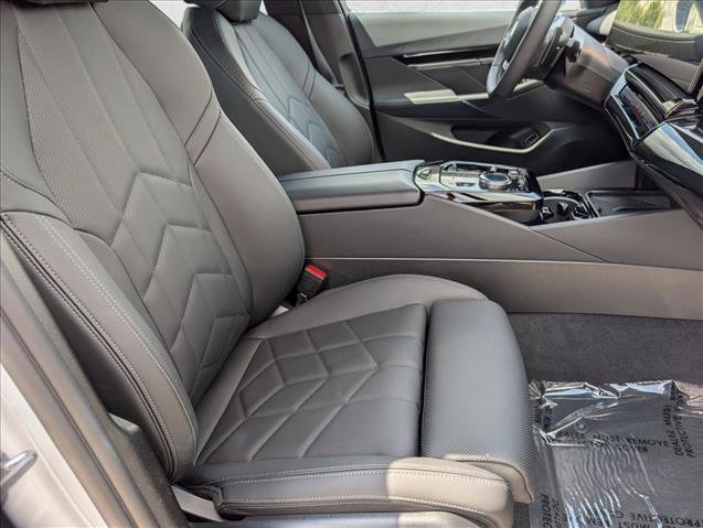 Used 2026 BMW 530i w/ Premium Package image 23