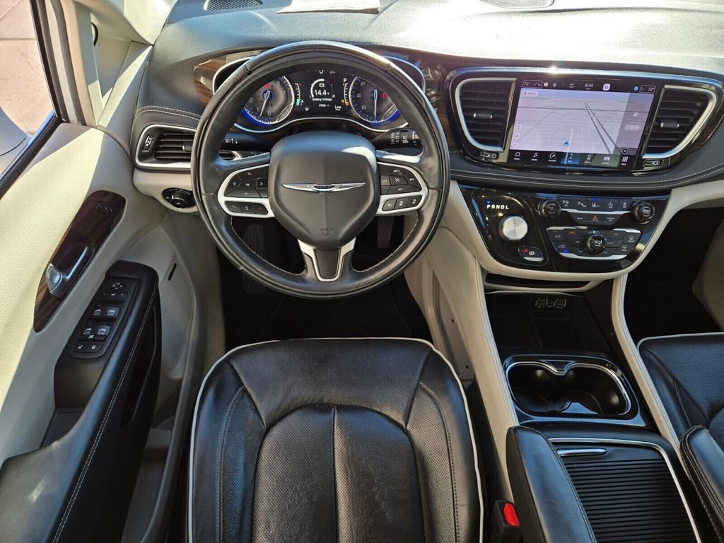 Used 2022 Chrysler Pacifica Limited FWD image 14