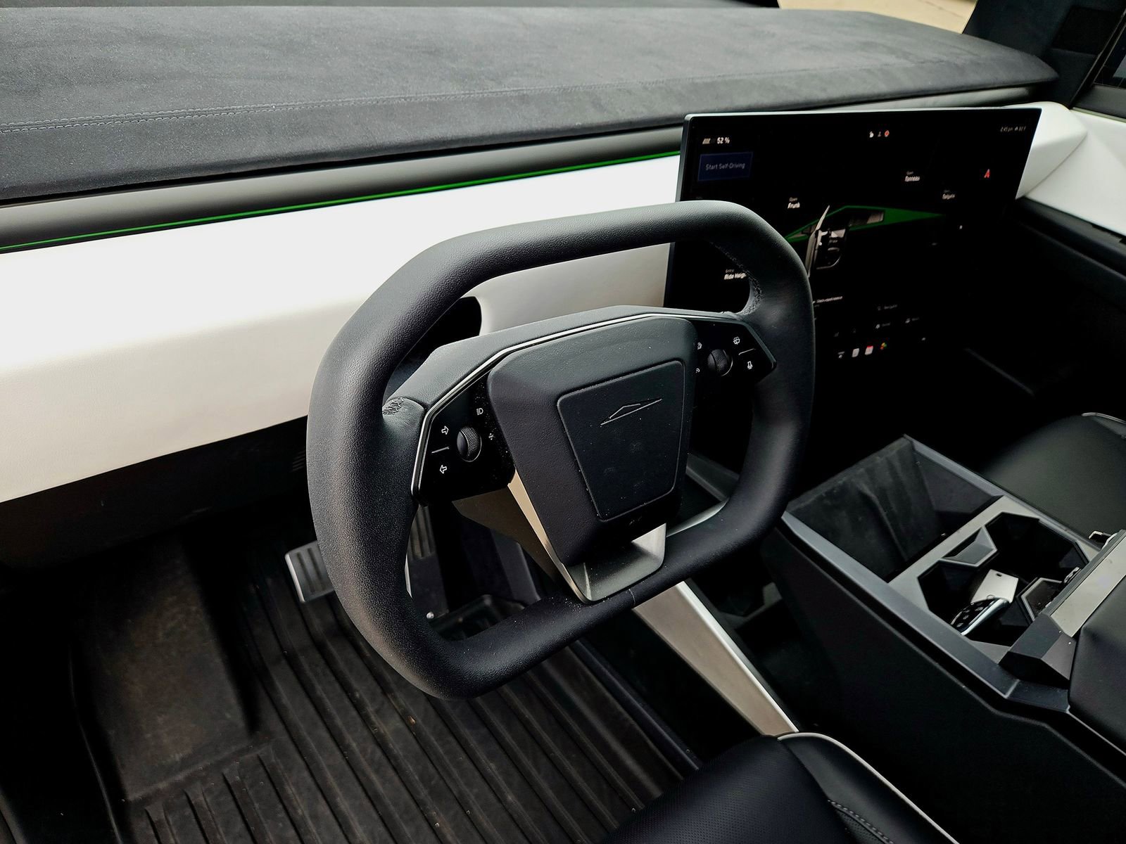 Used 2024 Tesla Cybertruck Cyberbeast AWD/4WD image 8