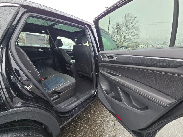 New 2026 Volkswagen Atlas Cross Sport SEL Premium R-Line AWD/4WD image 14