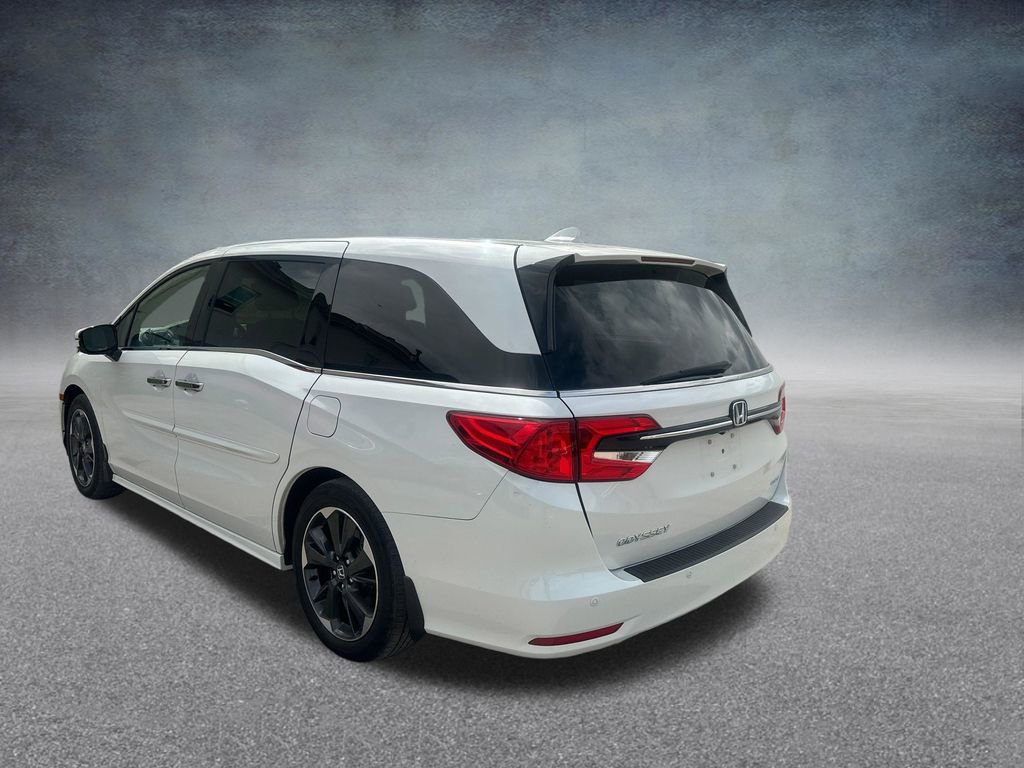 Used 2023 Honda Odyssey Elite image 3