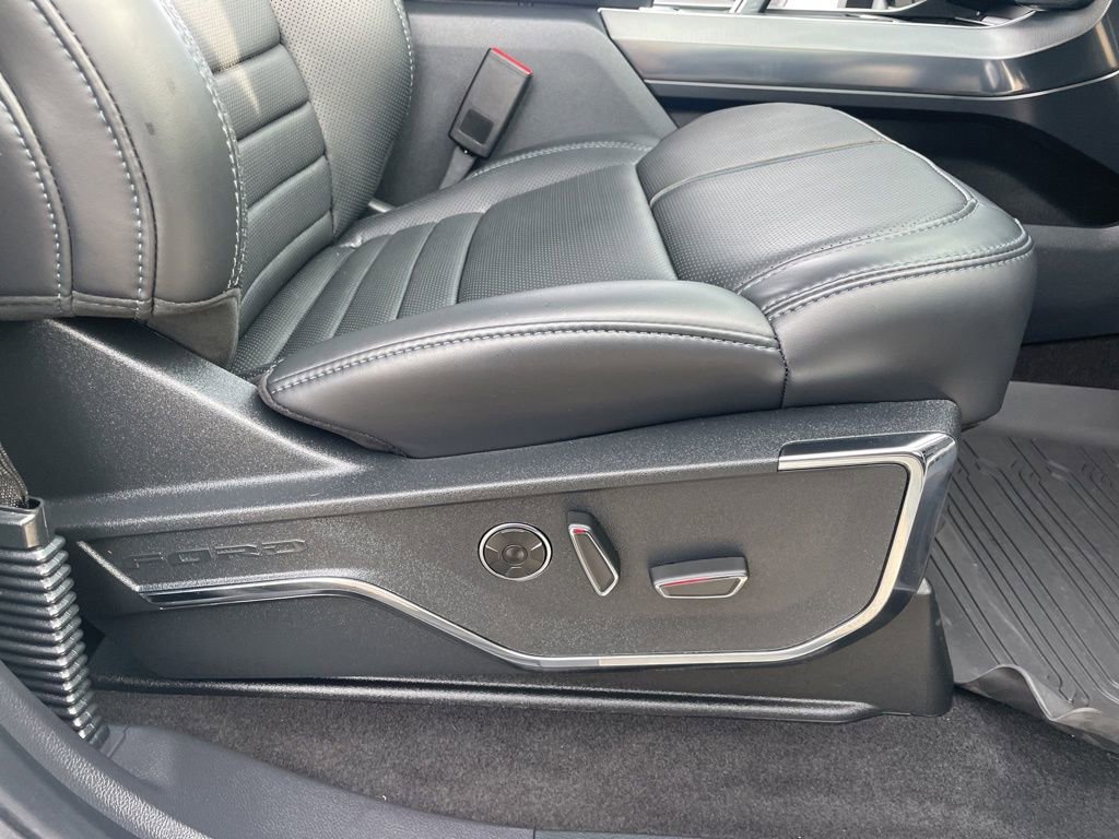 Used 2025 Ford F150 Platinum w/ Equipment Group 702A High image 40