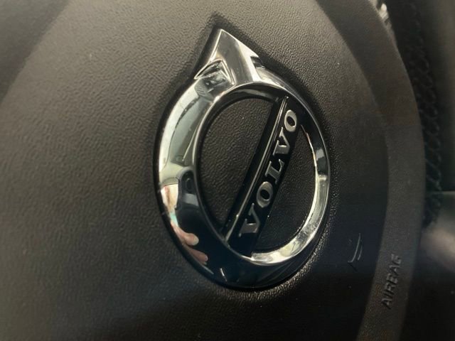 Certified 2023 Volvo XC60 B5 Core w/ Climate Package image 43