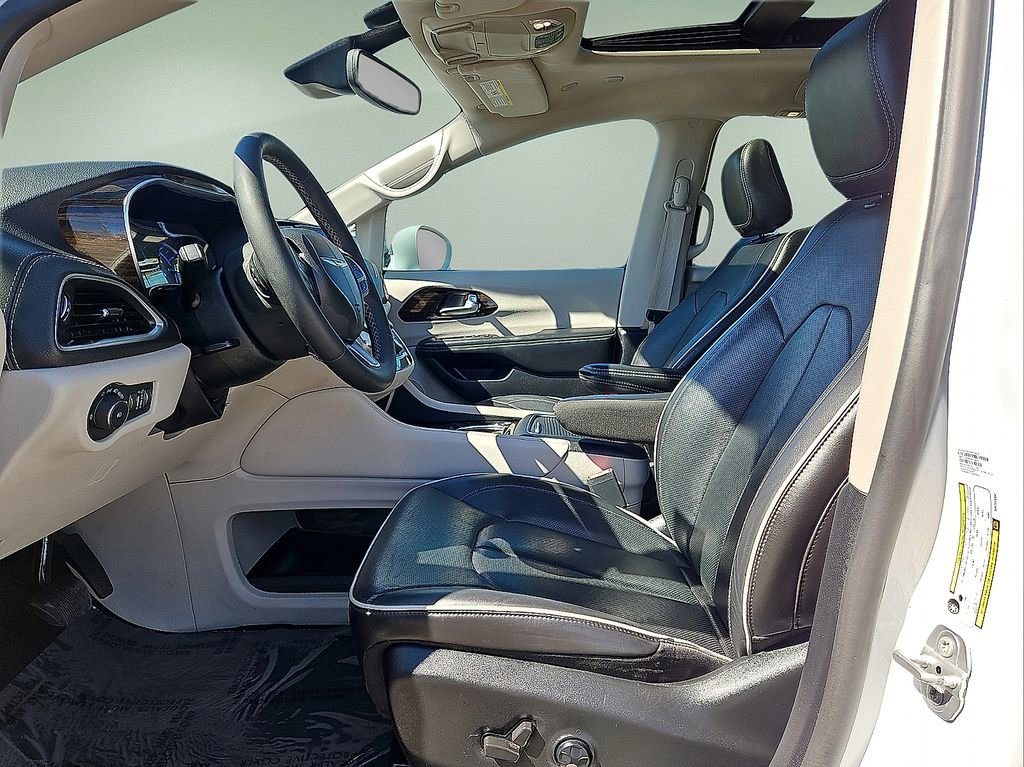 Used 2022 Chrysler Pacifica Limited image 20