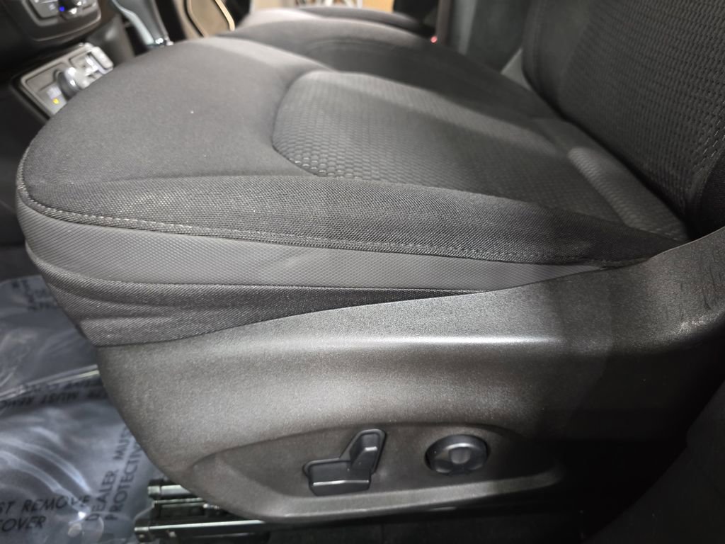 Used 2018 Jeep Renegade Altitude image 27