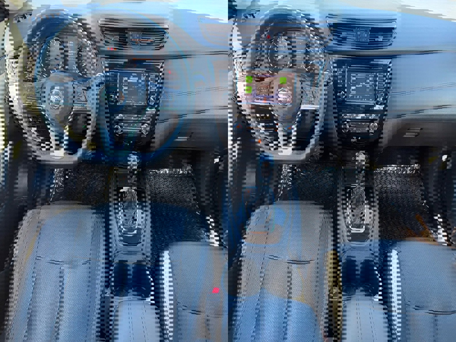 Used 2018 Nissan Rogue SL image 11