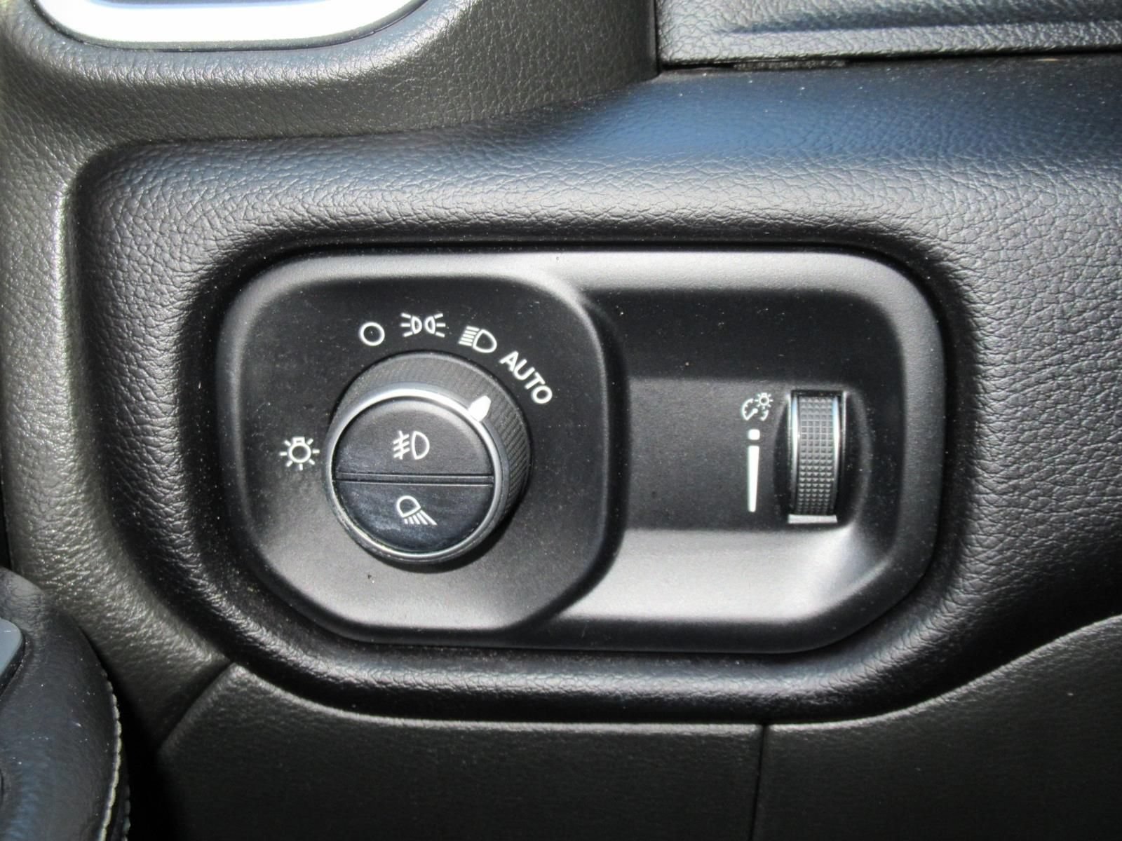 Used 2024 RAM 2500 Big Horn AWD/4WD image 21