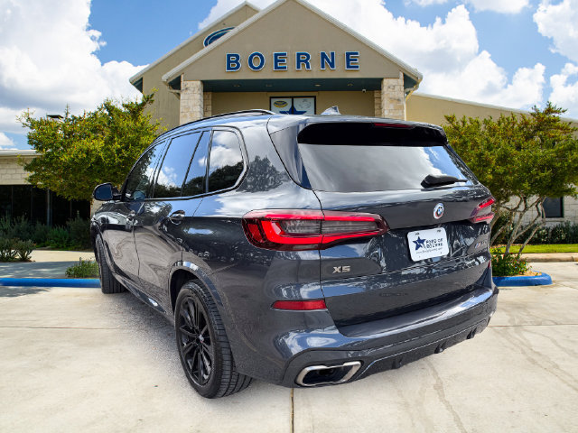 Used 2022 BMW X5 M50i w/ Executive Package AWD/4WD image 3