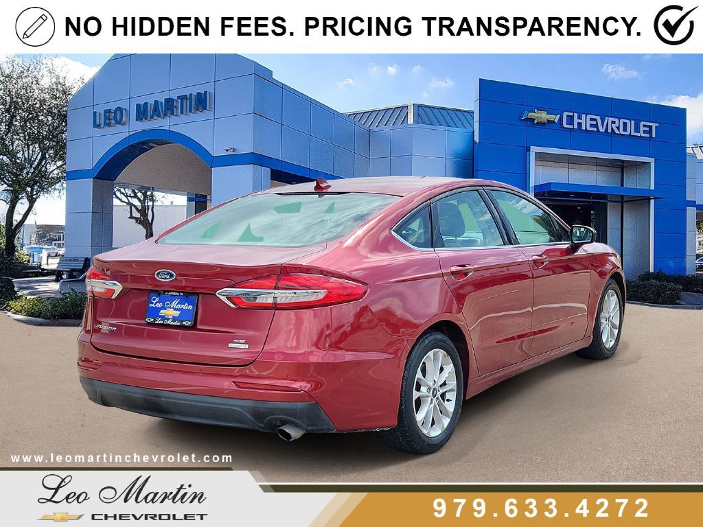 Used 2019 Ford Fusion SE FWD image 3