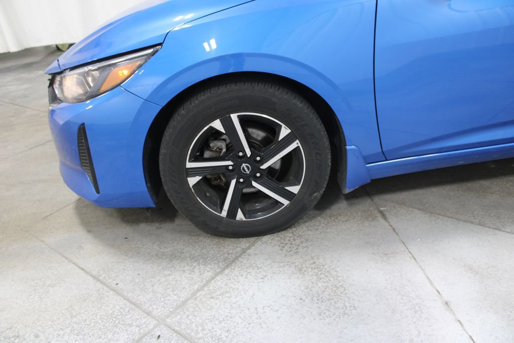 Used 2024 Nissan Sentra SV FWD image 14