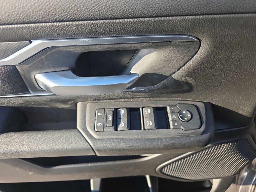 New 2026 RAM 1500 4x4 Crew Cab image 9