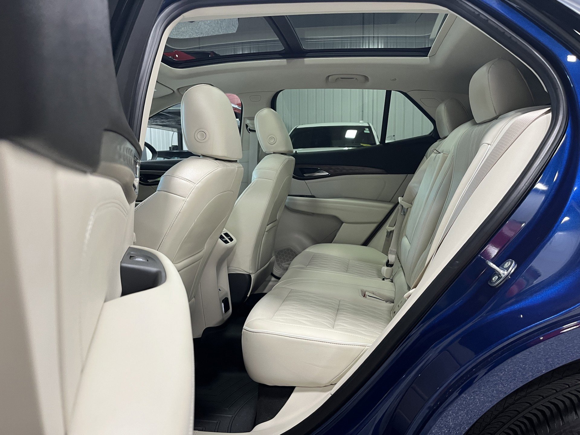 Certified 2023 Buick Envision Avenir AWD/4WD image 10
