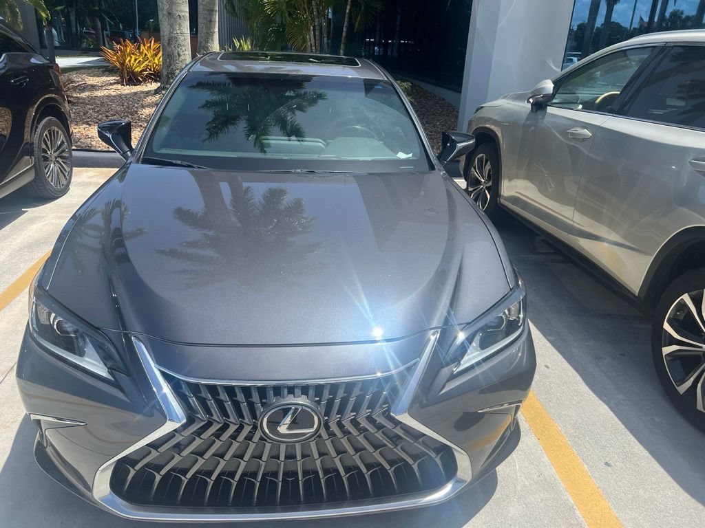 Used 2023 Lexus ES 350 w/ Premium Package FWD image 7