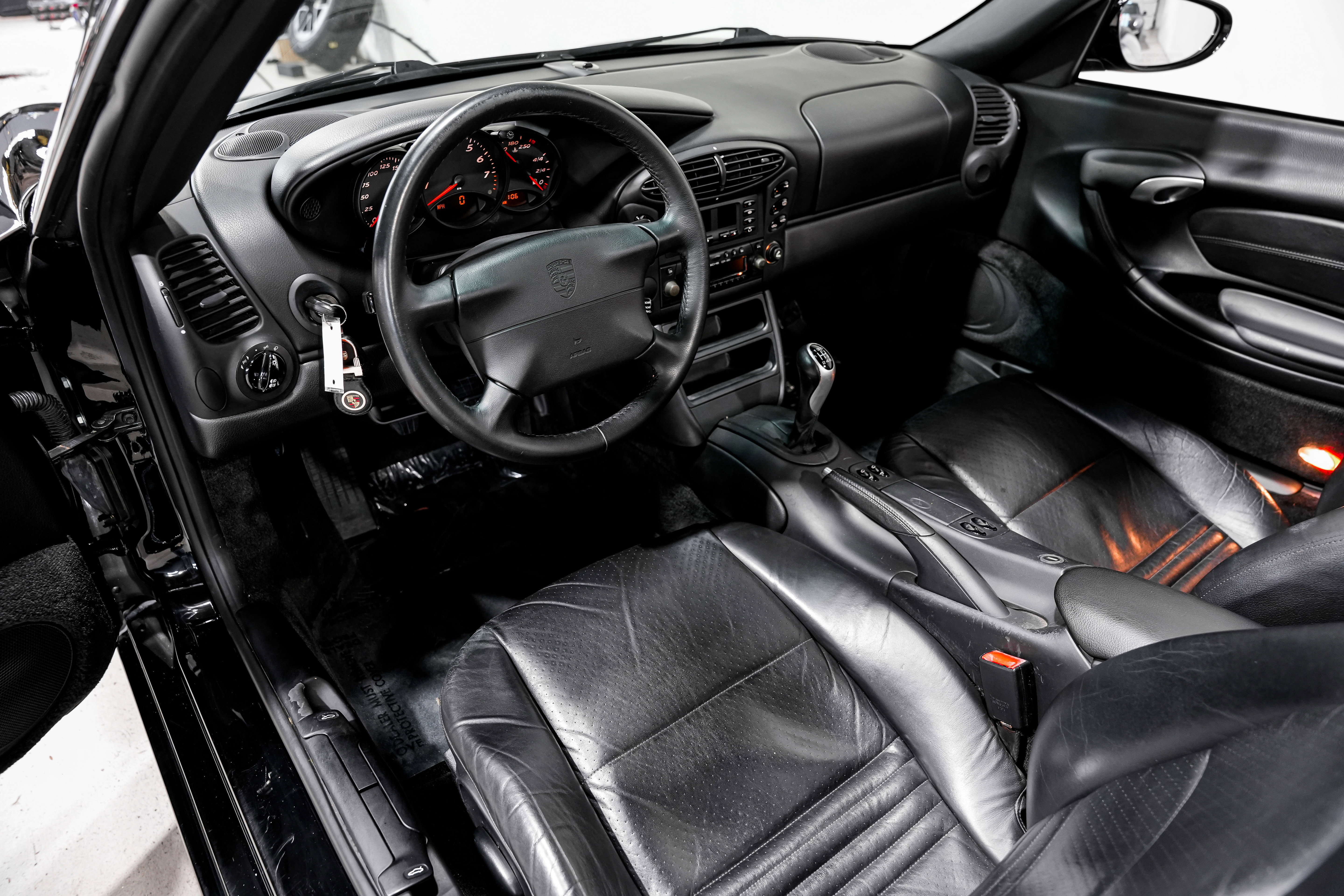 Used 2000 Porsche Boxster image 9