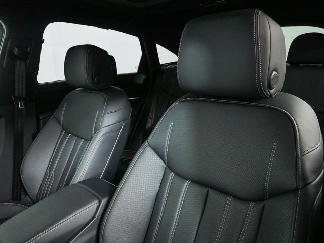 Used 2024 Audi Q8 e-tron Prestige w/ Prestige Package AWD/4WD image 5