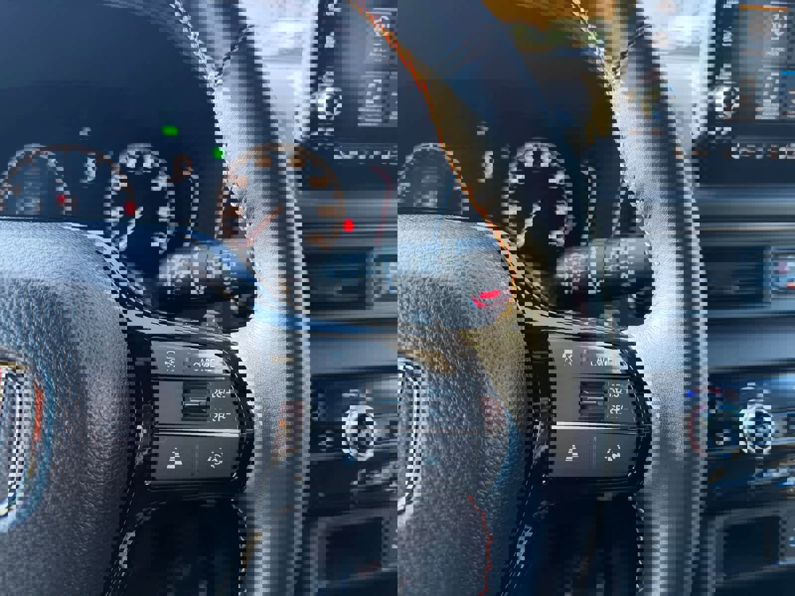 Used 2025 Honda Pilot TrailSport image 21