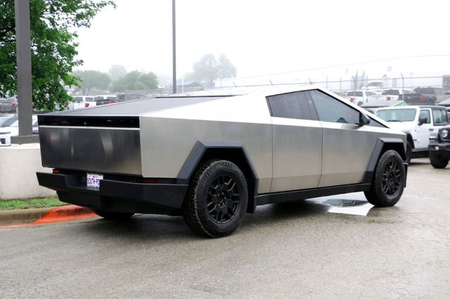 Used 2024 Tesla Cybertruck AWD Crew Cab image 7