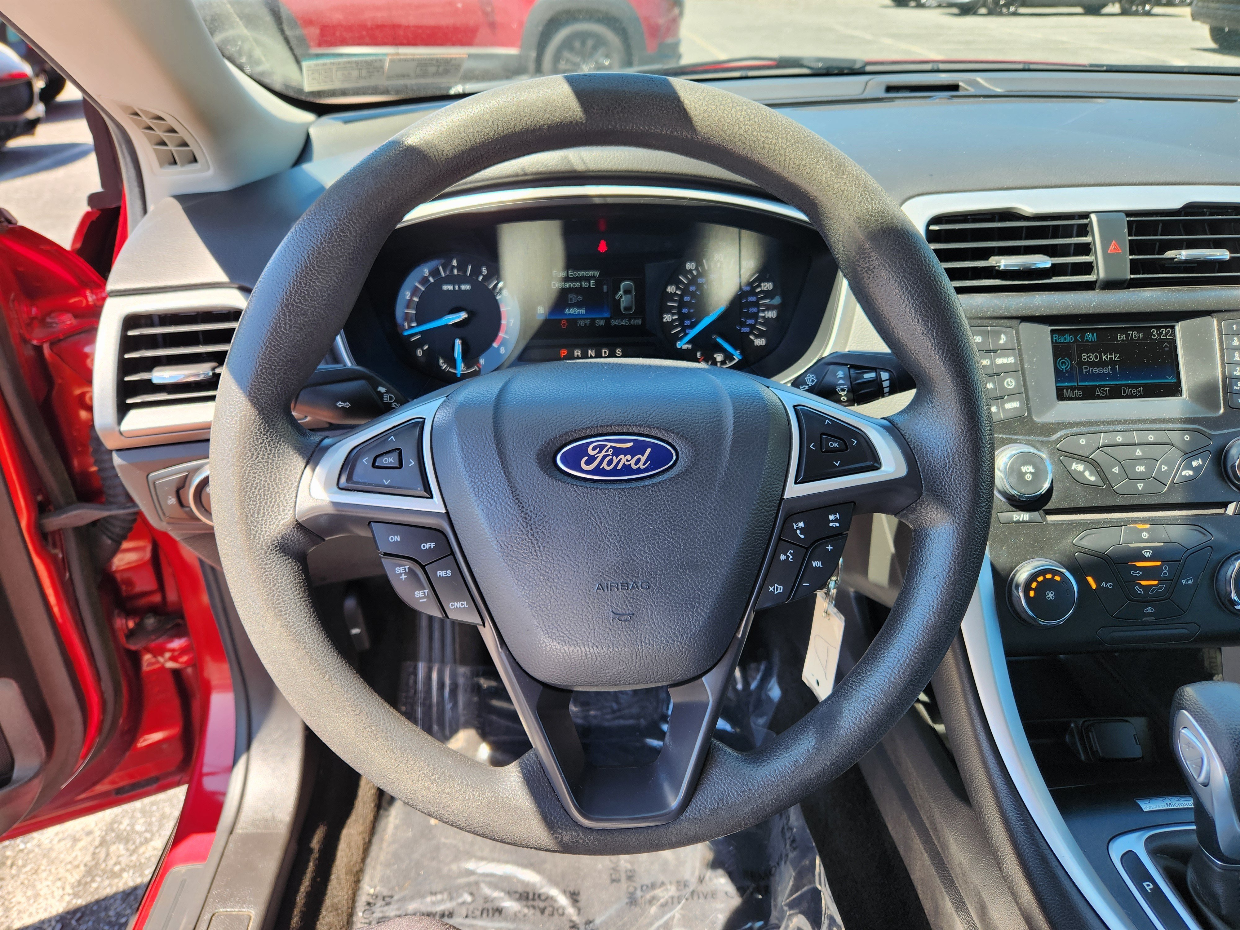 Used 2014 Ford Fusion SE FWD image 18