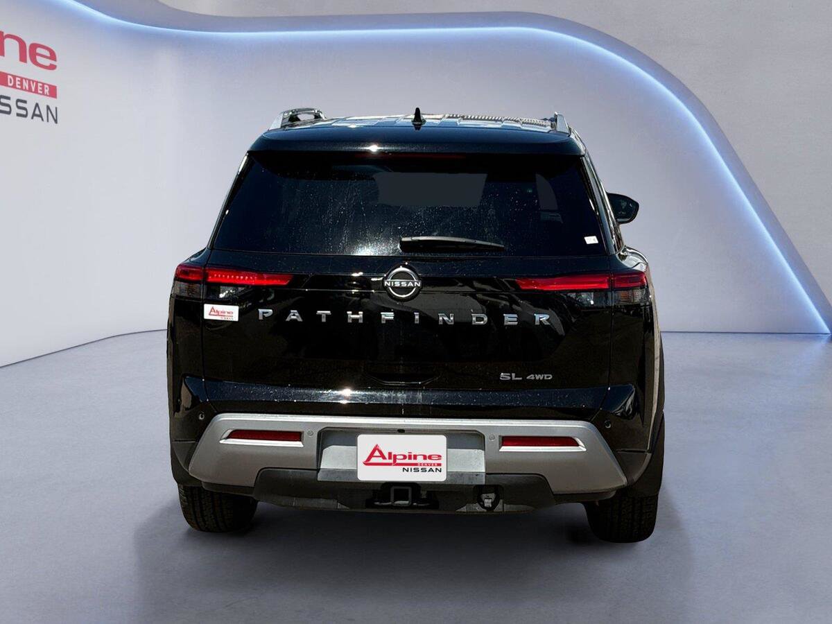 Used 2024 Nissan Pathfinder SL w/ SL Premium Package AWD/4WD image 4