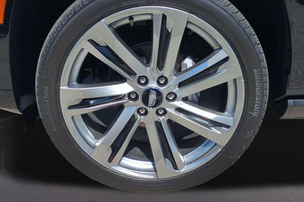Used 2026 Cadillac Escalade ESV Sport w/ Touring Package image 19