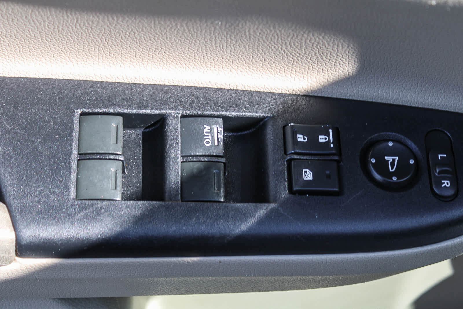 Used 2017 Honda Accord LX image 17