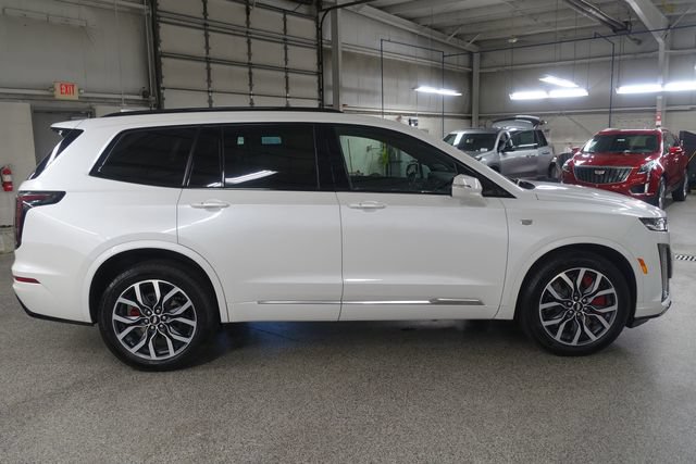 Used 2024 Cadillac XT6 Sport w/ LPO, Floor Liner Package AWD/4WD image 8