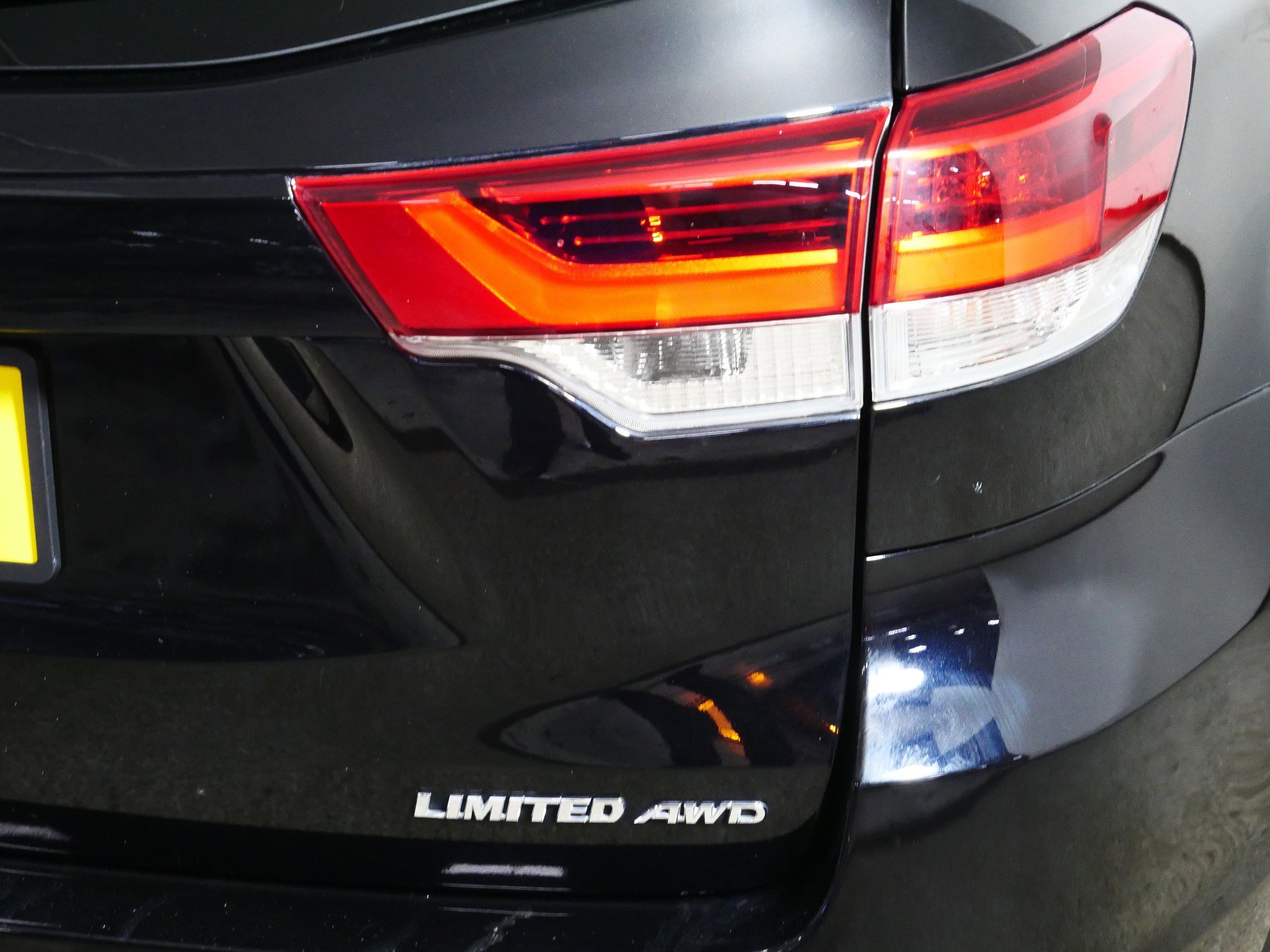 Used 2019 Toyota Highlander Limited Platinum image 17