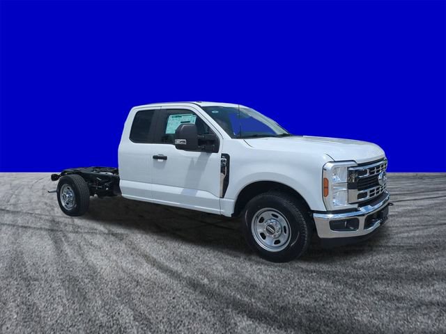 New 2025 Ford F350 XL w/ XL Chrome Package image 2