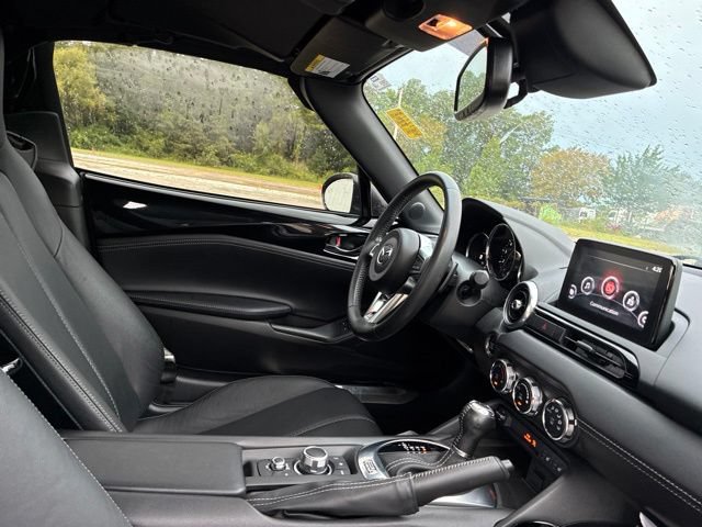 Used 2021 MAZDA MX-5 Miata RF Grand Touring RWD image 32