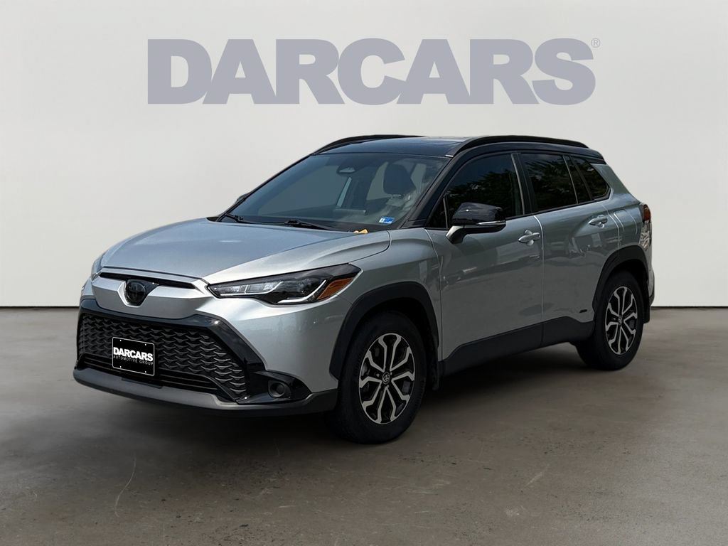 Used 2023 Toyota Corolla Cross AWD Hybrid w/ Moonroof Package image 3