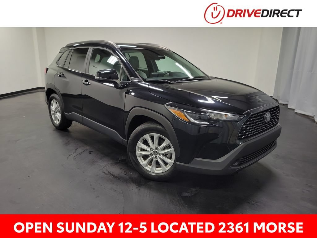 Used 2023 Toyota Corolla Cross LE w/ Moonroof Package