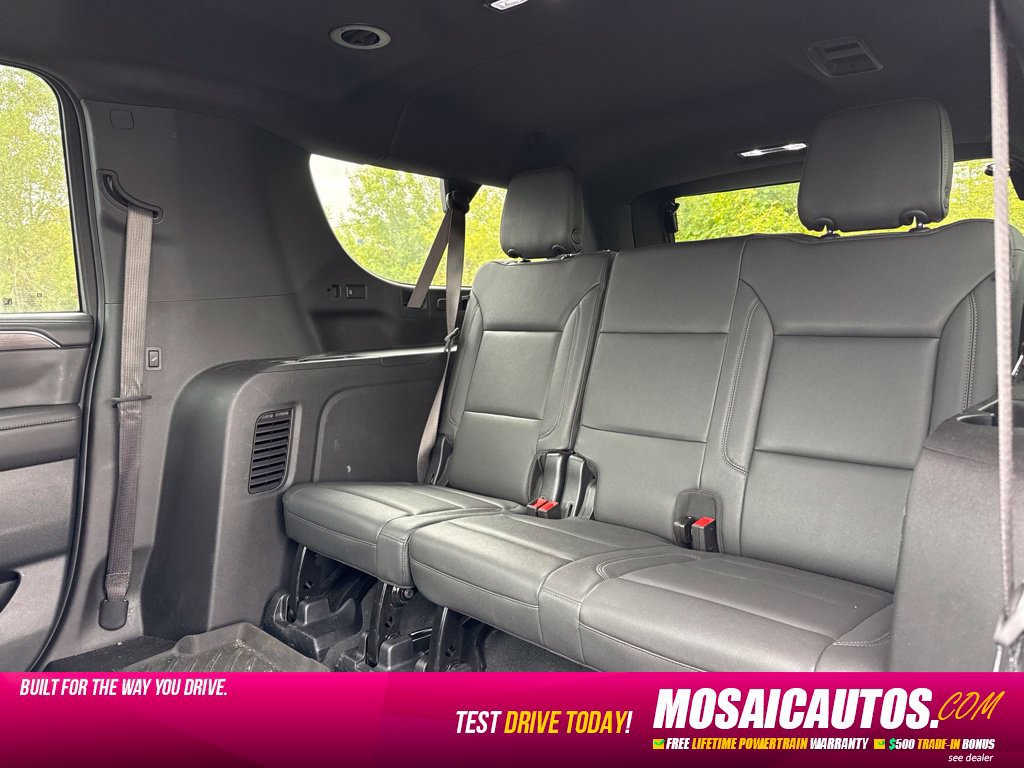 Used 2024 Chevrolet Suburban Z71 w/ Luxury Package AWD/4WD image 6