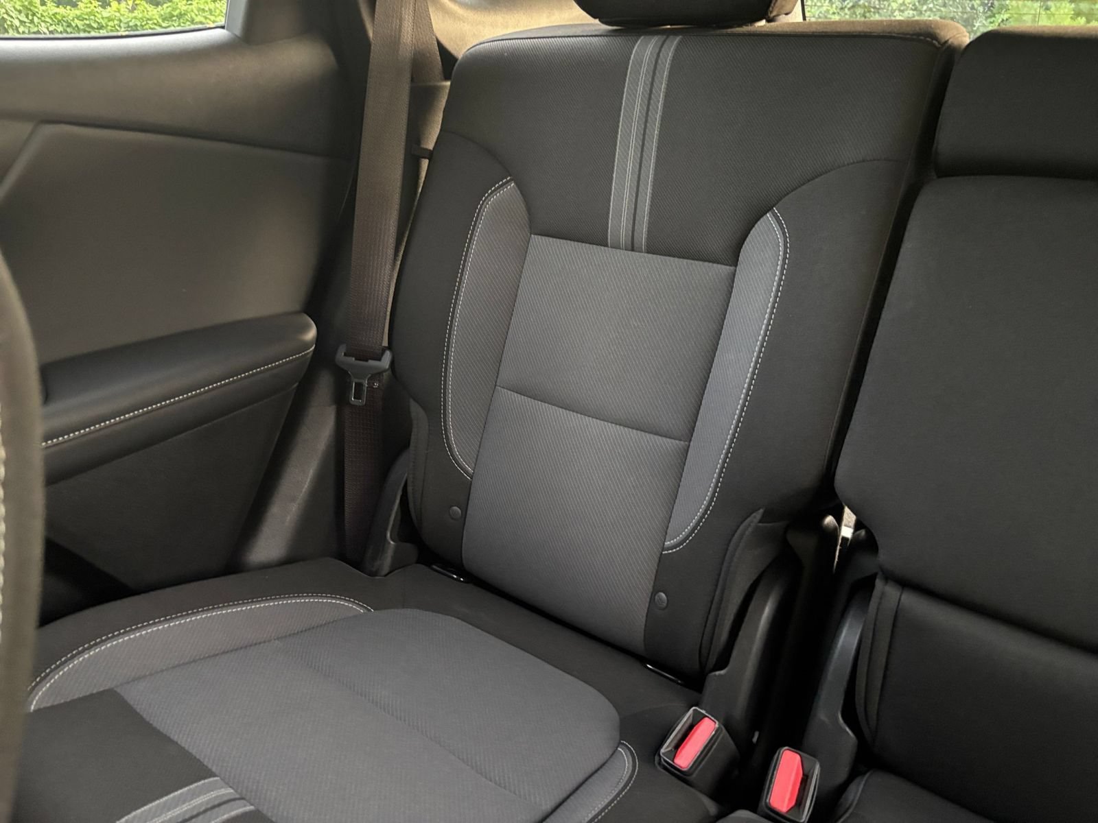 Used 2025 Chevrolet Blazer LT FWD image 39