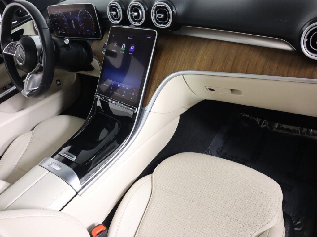 Used 2022 Mercedes-Benz C 300 Sedan image 38