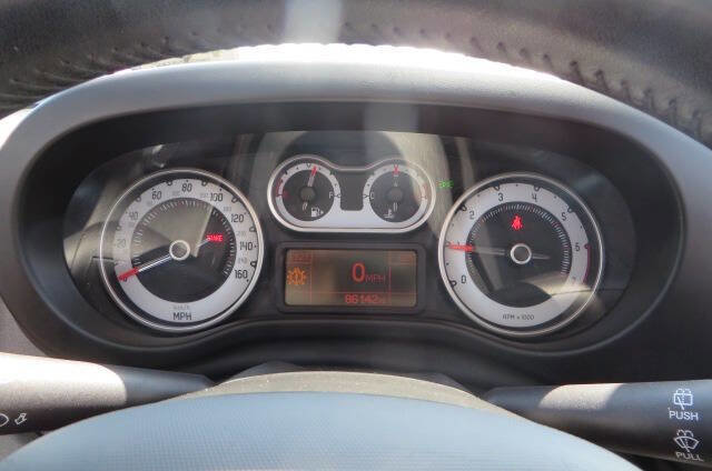 Used 2014 FIAT 500L Trekking w/ Popular Equipment Group FWD image 17