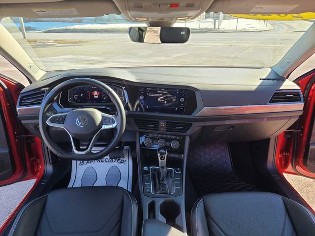 Used 2023 Volkswagen Jetta SEL image 11