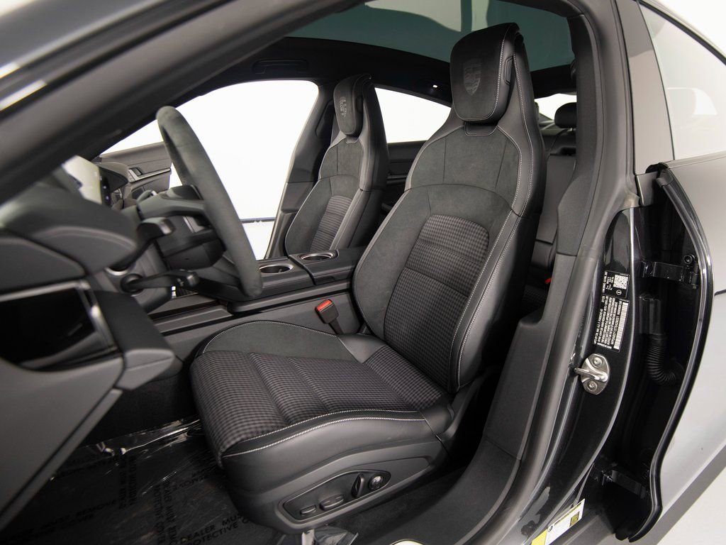 New 2026 Porsche Taycan 4S image 5