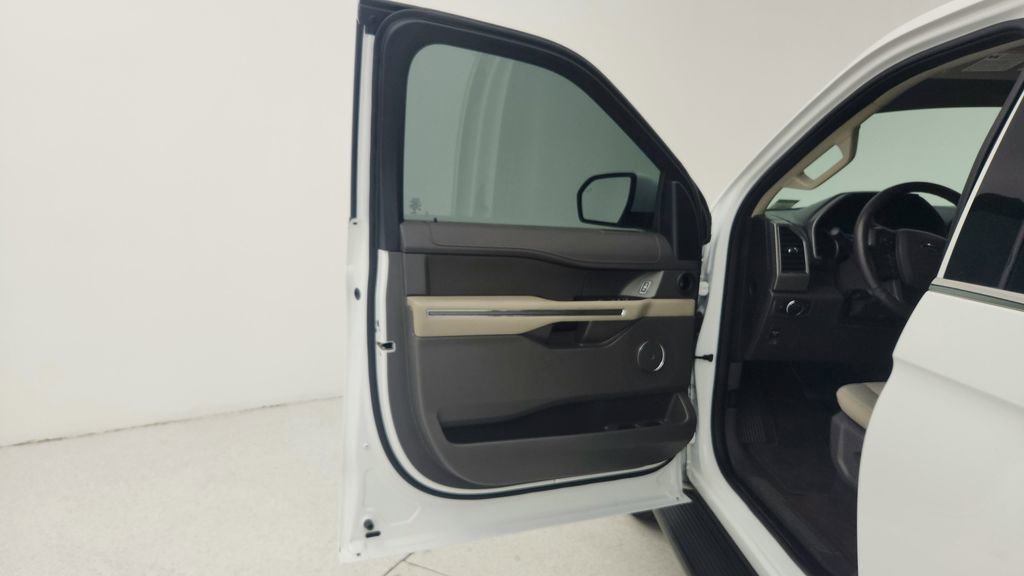 Used 2020 Ford Expedition Max XLT image 20