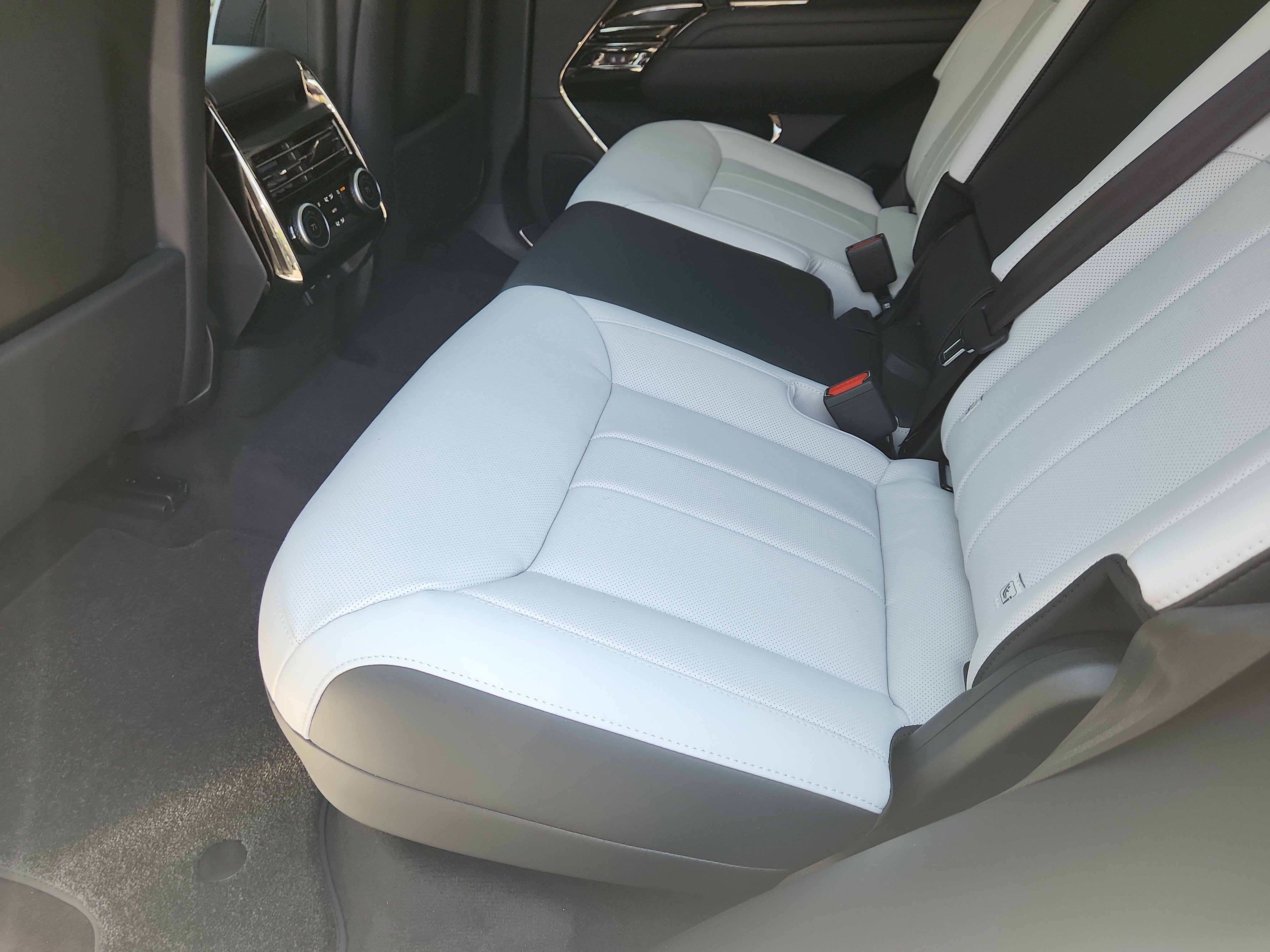 New 2025 Land Rover Range Rover Sport Autobiography image 13