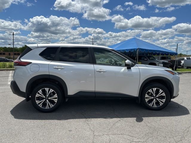 Used 2022 Nissan Rogue SV AWD/4WD image 6