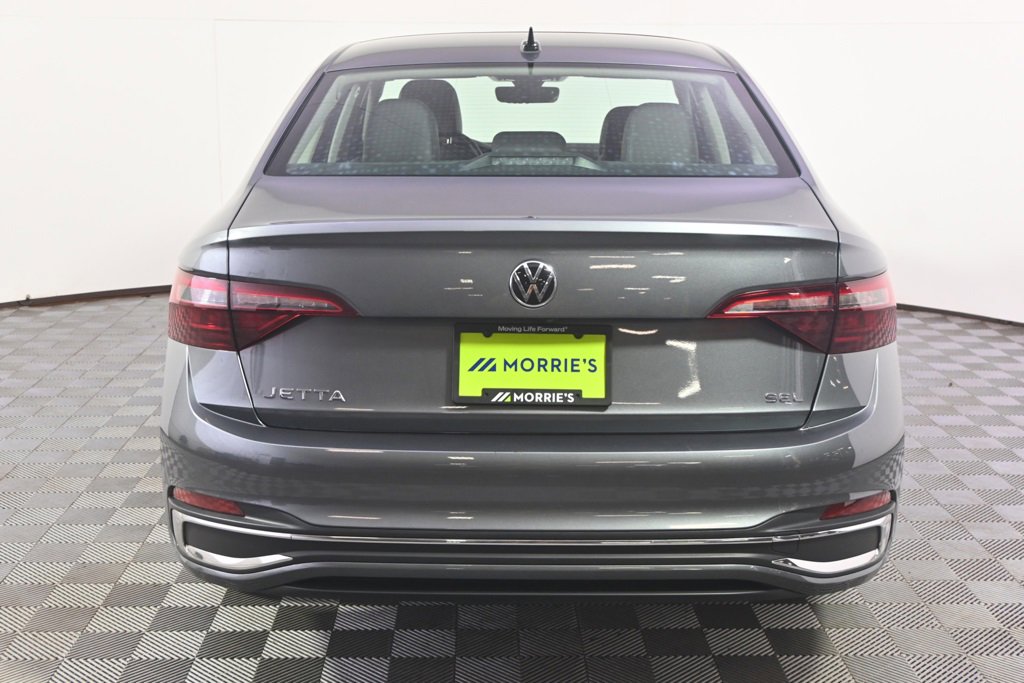 Used 2024 Volkswagen Jetta SEL image 5