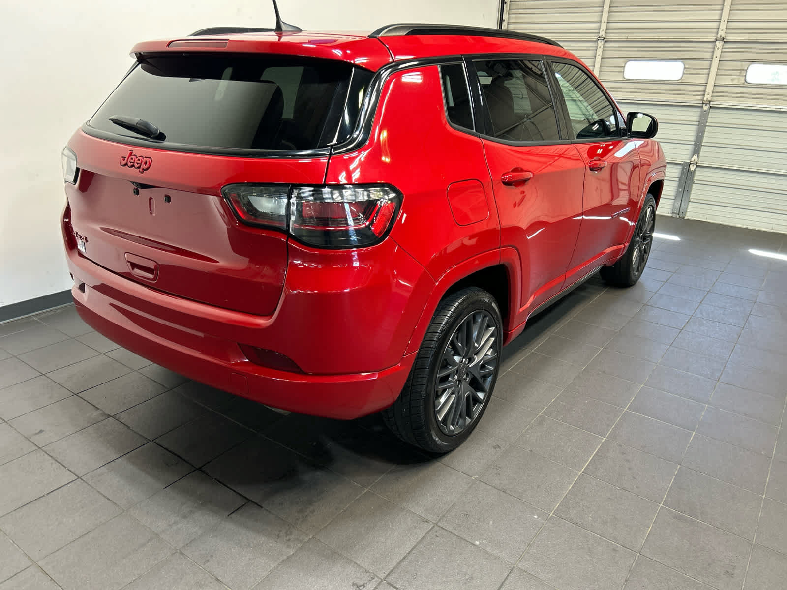 Used 2022 Jeep Compass Limited w/ (RED) Package AWD/4WD image 3
